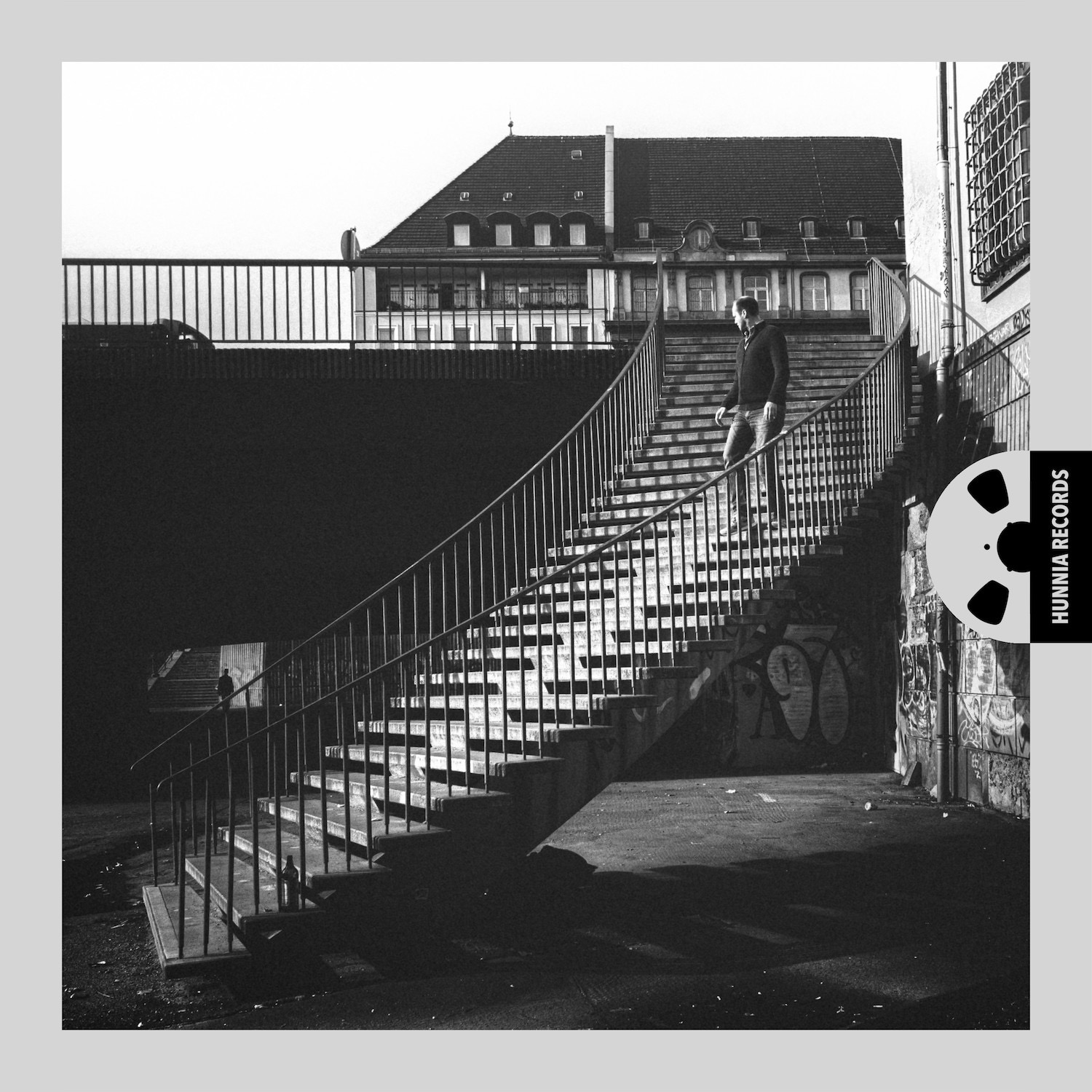 HRES2132 Gabriel Zucker, Attila Gyárfás &ndash; Cities And Deserts