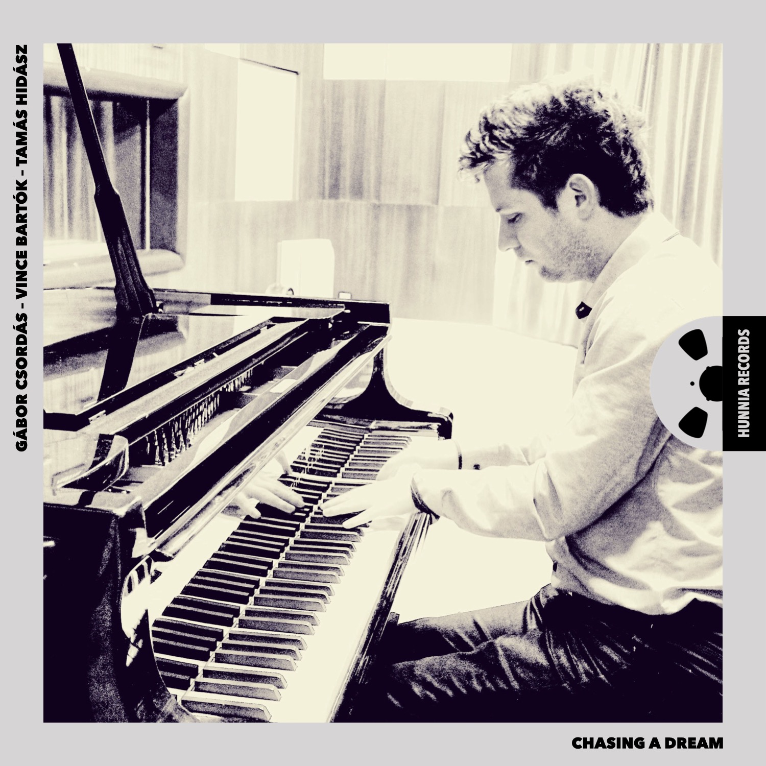 HRES2122 Gábor Csordás &ndash; Chasing a Dream