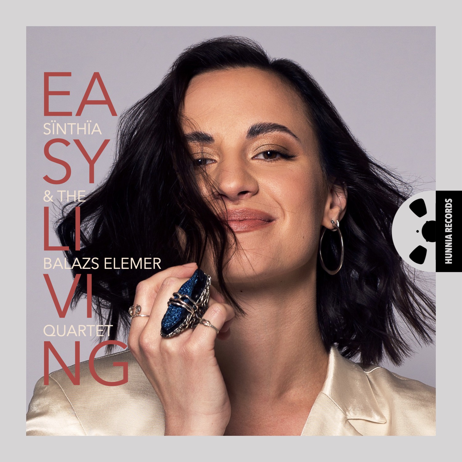 HRES2112 Sinthia & The BEQ - Easy Living